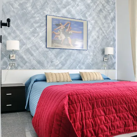 Diaz Aparthotel Como