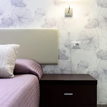 Aparthotel Diaz Como