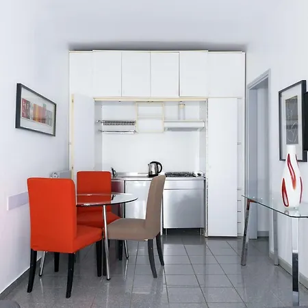 Diaz Aparthotel 4*