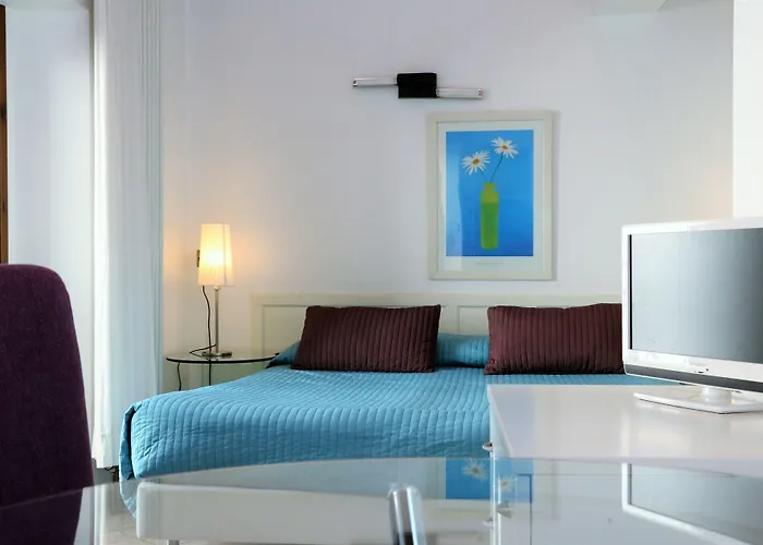 Diaz Aparthotel Como