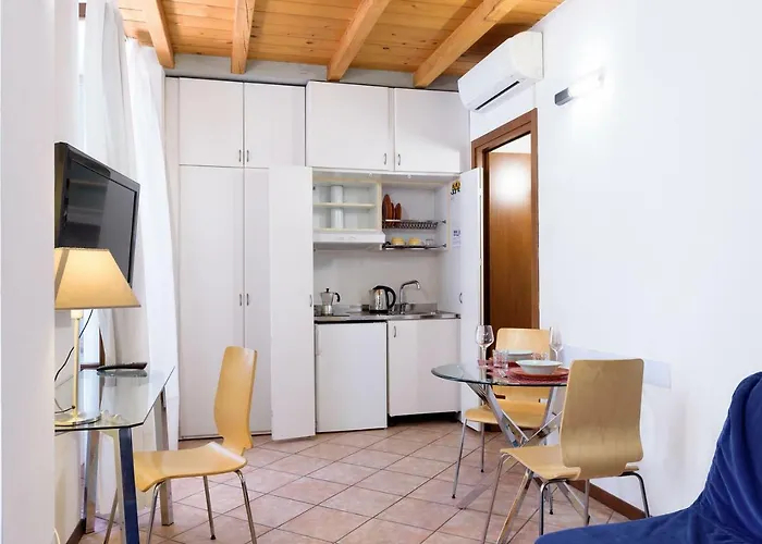 Diaz Aparthotel Como